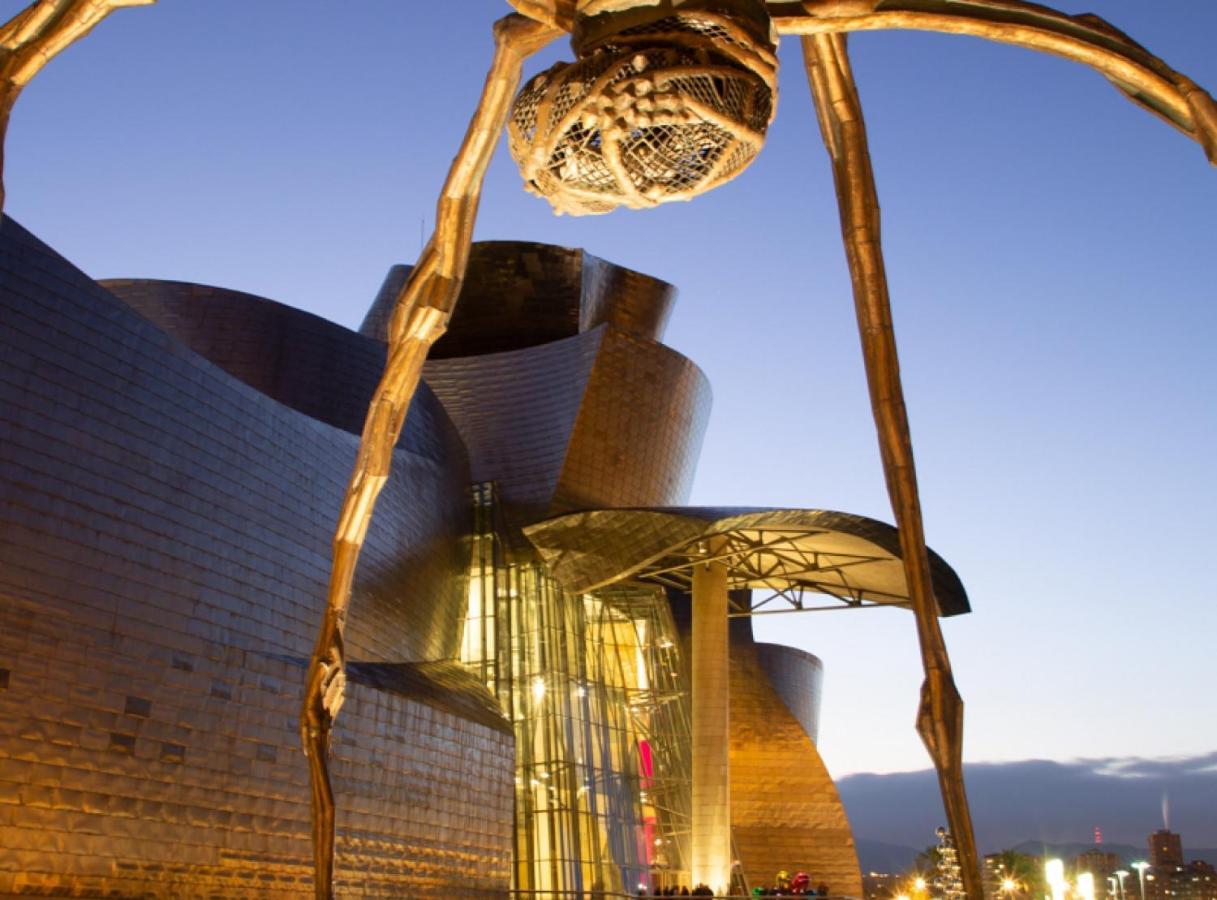 Clasico Y Funcional Vivienda Turistica Centro Bilbao Exterior foto